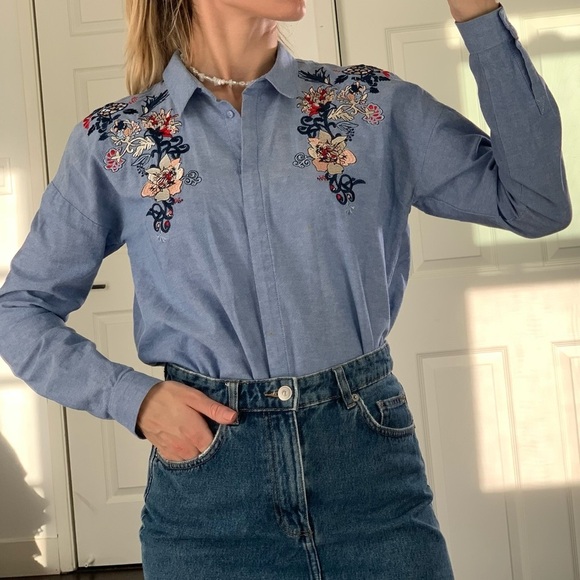 tom tailor Tops - Tom Tailor Denim Embroidered Shirt - Size S